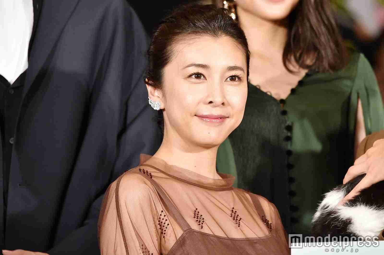 竹内結子、新婚生活を語る「恥ずかしいな」