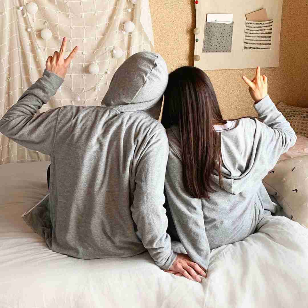 たおりゅう on Instagram: “.﻿ ・ ﻿﻿ はじめまして＊ ﻿﻿ たおりゅうのカップルアカウントつくりました?﻿﻿ ・ ﻿﻿ ・﻿﻿ ? ：24歳/ 幼稚園の先生 ﻿﻿ ? ：22歳 /お花屋さん ﻿﻿ ? ：ねこのハナちゃん ﻿﻿ ・ ﻿﻿ ・ ﻿﻿ ・ ﻿﻿ ﻿﻿ 2人(＋1匹)で仲良く同棲中◎ ﻿﻿…”