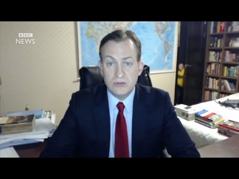 韓国情勢の専門家インタビュー　最中にお子さん乱入 - YouTube