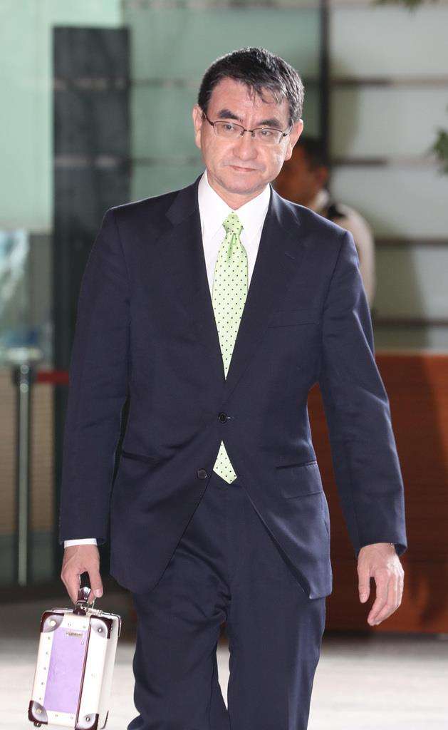 河野外相「小型でもいい」、専用機導入に改めて意欲 - 産経ニュース