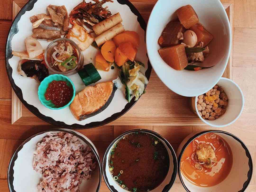 ローラ、手料理の日本食にファン絶賛「旅館か!」