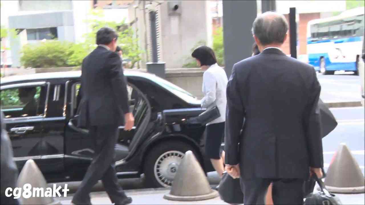 平成30年 秋篠宮同妃両殿下三重より御帰京His Highness Princess Akishinomiya - YouTube
