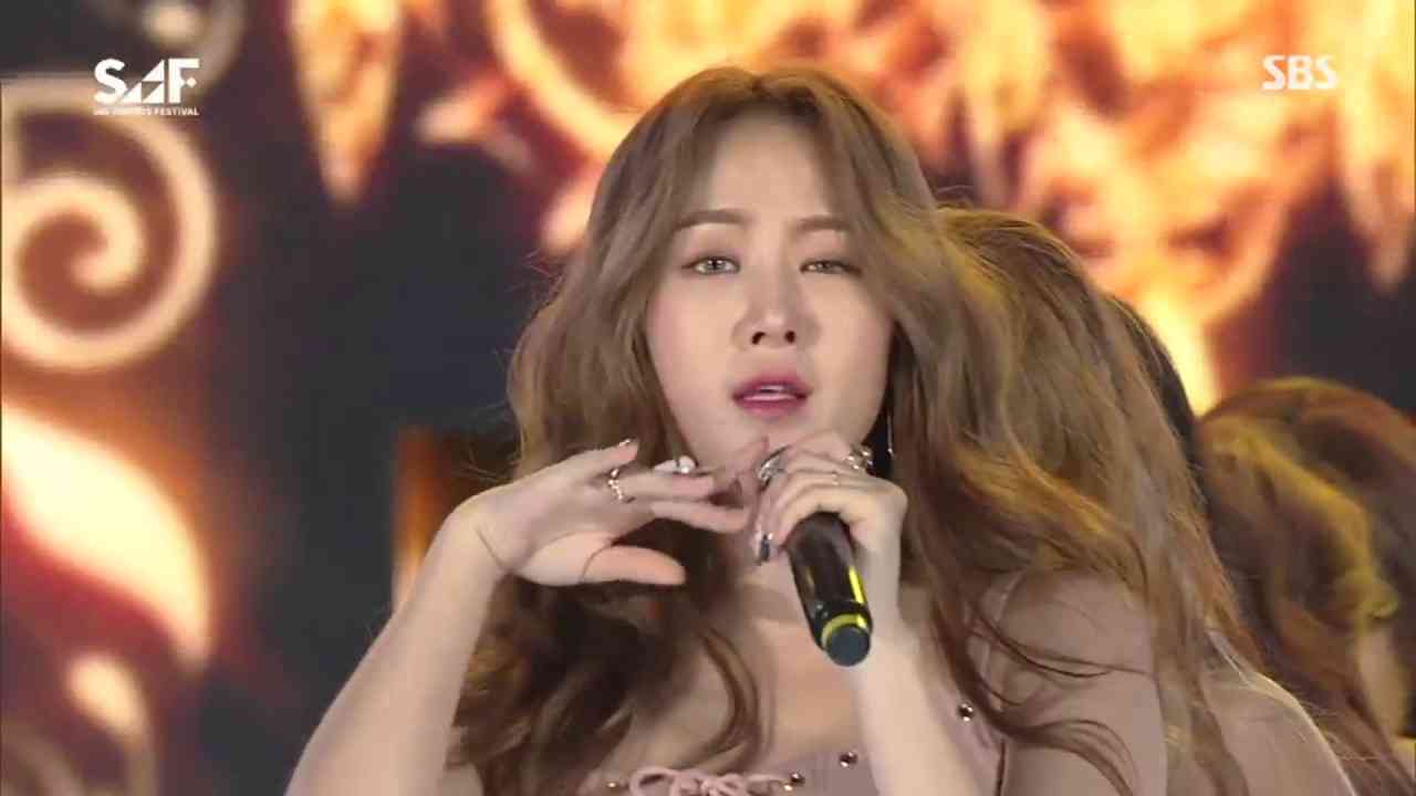 씨스타 - I Like That + Shake It (161226 BOOM UP SHOW) - YouTube