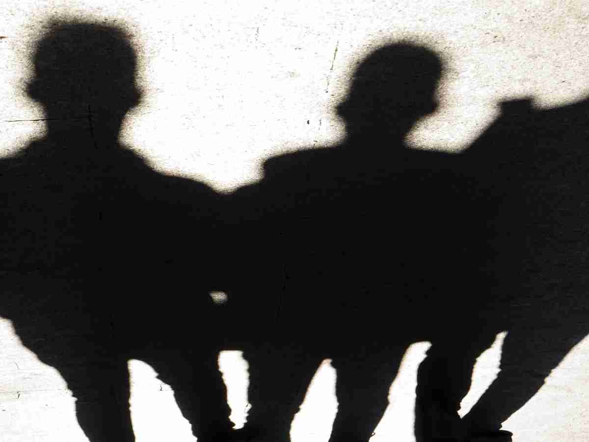 3人組の超人気バンドメンバー 強制性交の疑いで事情聴取または逮捕とのナックルズ予言炸裂 ガールズちゃんねる Girls Channel