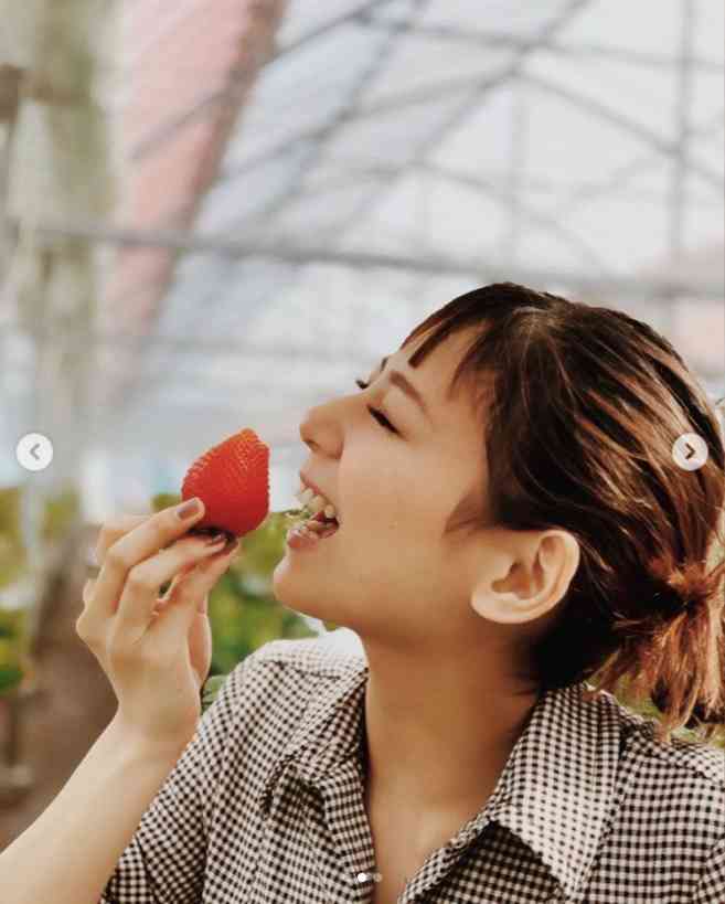 【エンタがビタミン♪】西内まりや、最近のクール路線より「やっぱり笑顔が最高！」の“イチゴ狩り”ショット | Techinsight（テックインサイト）|海外セレブ、国内エンタメのオンリーワンをお届けするニュースサイト
