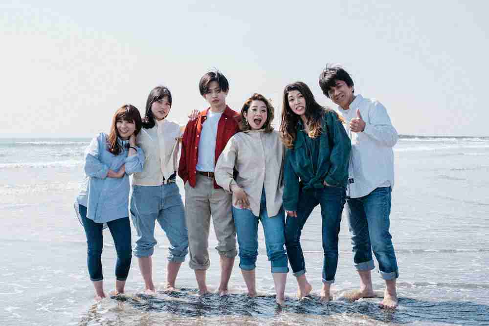 父と子供5人の超異例ユニット「あらかわ家」CD売り上げ1万枚で実現　メジャーデビューなるか