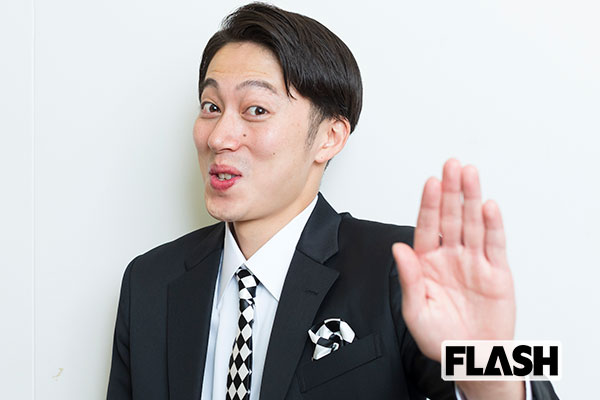 はんにゃ金田哲、吉本坂46の握手会で「お客が5人」に泣く | Smart FLASH[光文社週刊誌]