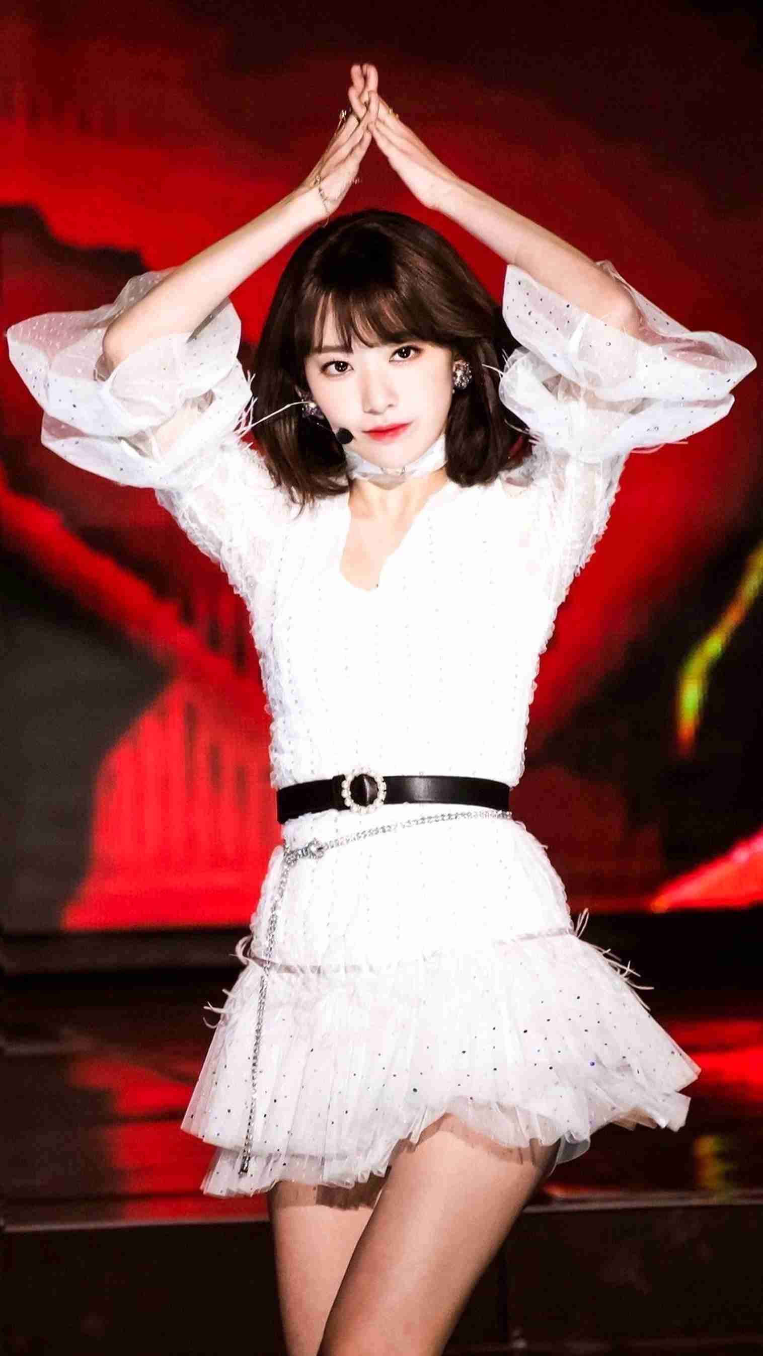 休業中の『HKT48』宮脇咲良に「もう誰かわからない」の声