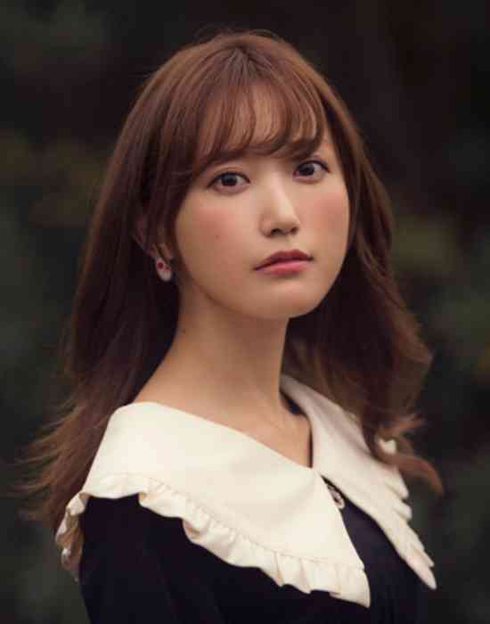 モデル 菅野結以プロデュース バーチャルインフルエンサー公開 益若つばさとのツーショット写真も ガールズちゃんねる Girls Channel