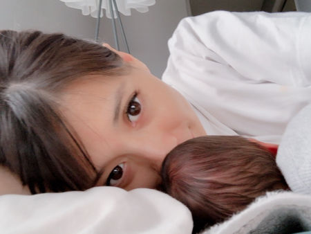 吉川ひなの、ハワイの自宅で出産した息子「変わり者とか勇気ありすぎとか散々言われたけど」