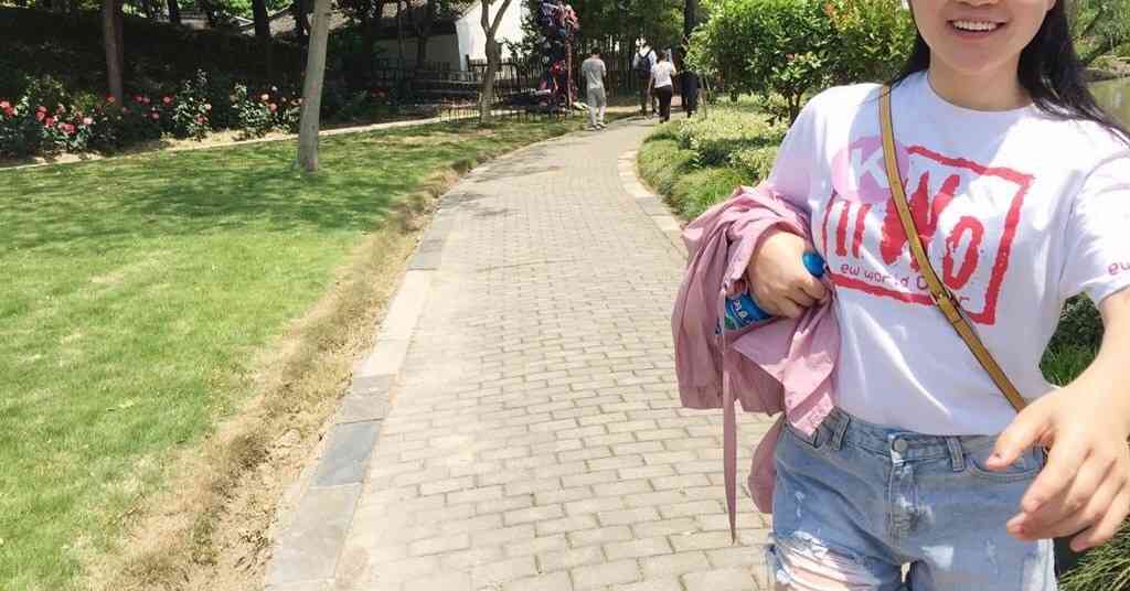 中国で習近平国家主席の写真に墨をかけた女性が消えた