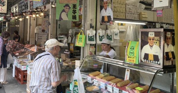 テリー伊藤さんの兄を書類送検　卵焼き専門店、就労資格のない中国人働かせた容疑　 - 毎日新聞