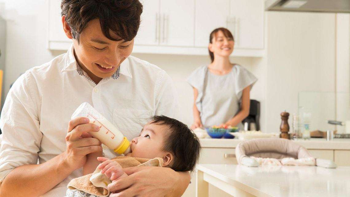 会社から『男性育休の事例を作らないといけない』と言われ1ヶ月の育休を取得した夫が職場復帰したらパタハラに遭ってしまった話