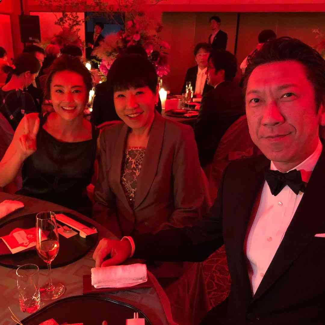 和田アキ子、布袋寅泰と初対面で笑顔満開ショット「どっちが大きかったのか気になる」の声