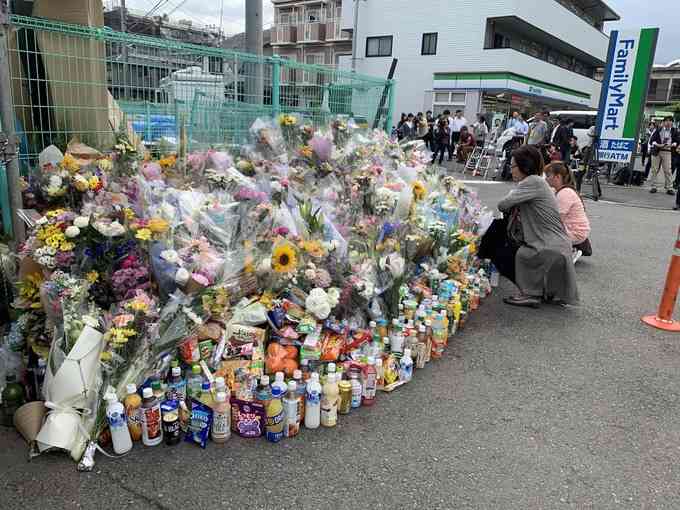 松本人志、川崎殺傷事件に「唯一の救いは、花を持ってきてくれる人がすごく増えています」