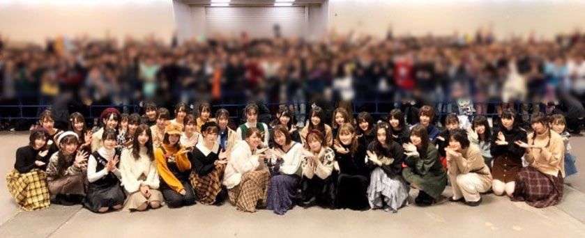 元欅坂46・今泉佑唯イジメ事件　主犯格グループが鬼の形相で睨み付ける「卒業写真」