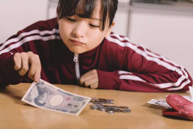 残業規制で生活苦に「手取りが10万円減った」「残業ができなくなり、生活は苦しい」
