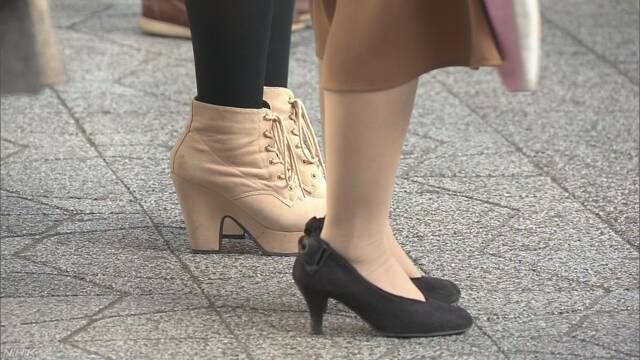 「職場でのハイヒール強制やめて」厚労省に署名提出 | NHKニュース