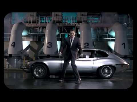 Michael Bublé - Feeling Good [Official Music Video] - YouTube