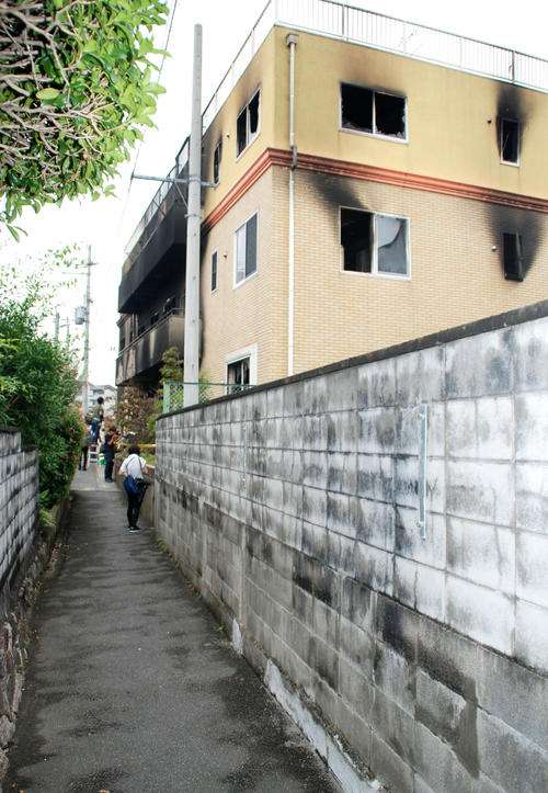 京アニ放火前に下見か　赤Ｔシャツ不審者を住民目撃 - 社会 : 日刊スポーツ