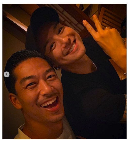 EXILE・AKIRA＆TAKAHIRO、密着2ショット公開「最高コンビ」の声 - モデルプレス