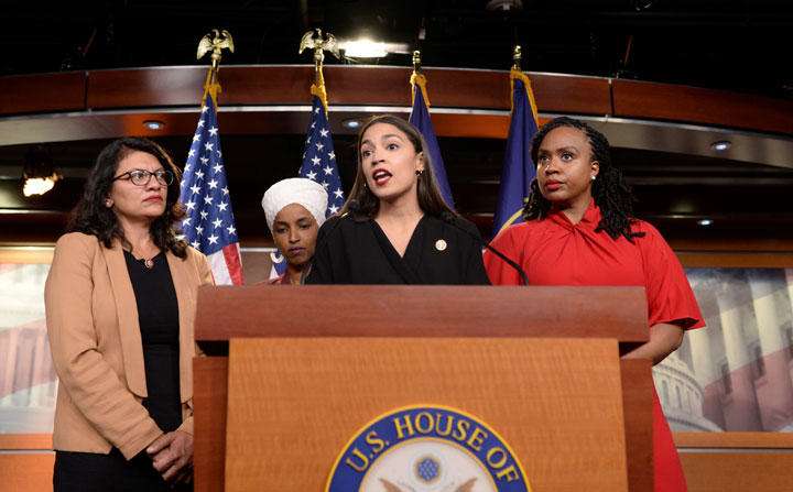 非白人議員にも「国に帰れ」　トランプ氏が人種差別