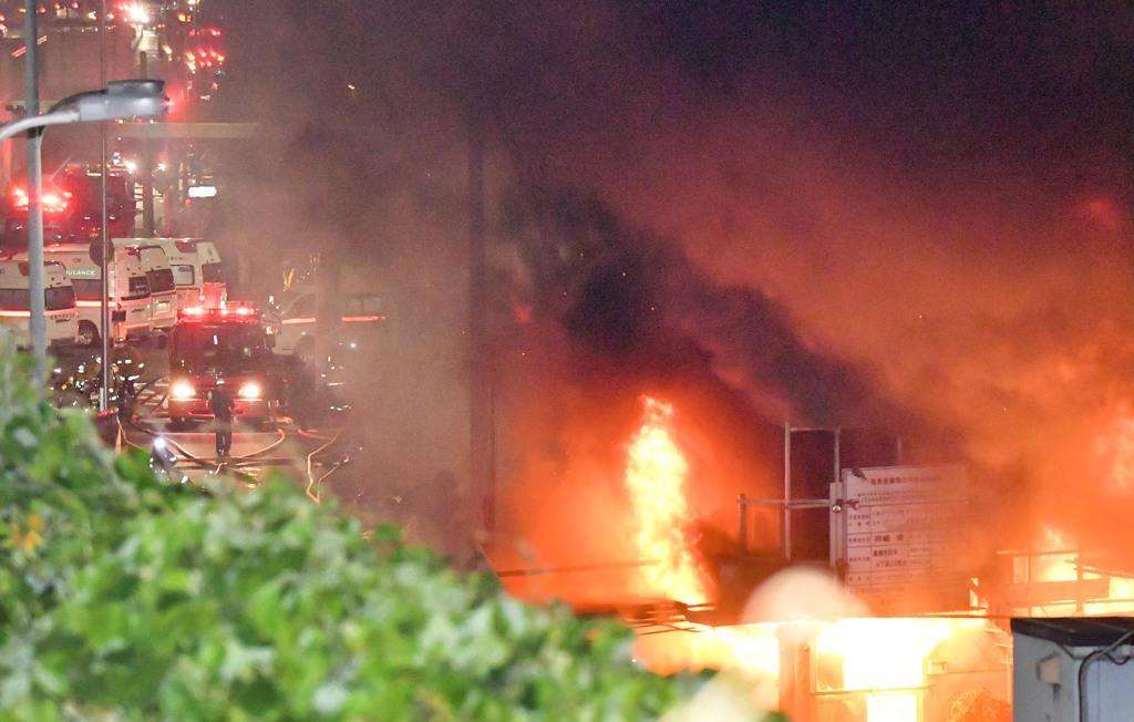 4人死傷の大阪・高槻爆発、スプレー缶3千本ガス抜きか