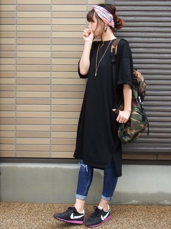 デニムにあわせるトップス