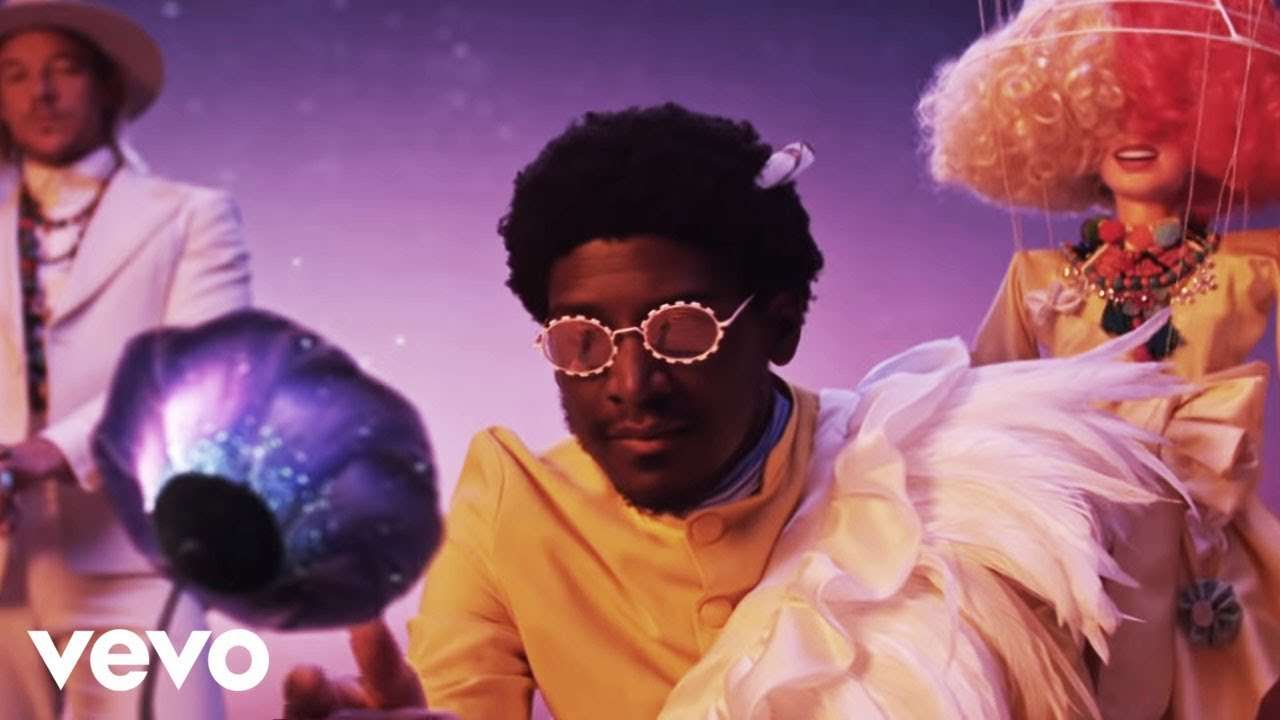 LSD - Thunderclouds (Official Video) ft. Sia, Diplo, Labrinth - YouTube