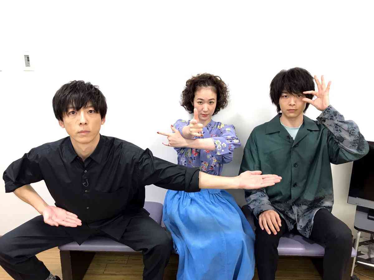 黒木華が役柄と同じもじゃもじゃの天然パーマヘアで登壇