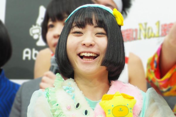 アンゴラ村長、女優・杏のものまね写真に衝撃「クリソツ」「かわいい…」