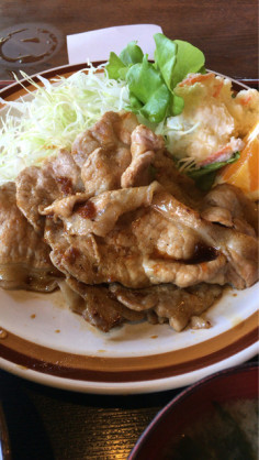 飲食物でしりとりするトピ