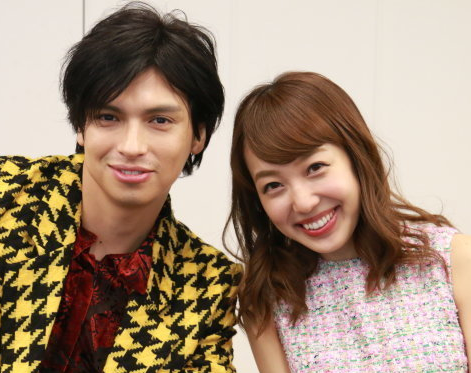 アレク＆川崎希「スタバ店員が描いた家族3人の似顔絵」のクオリティにビックリ！
