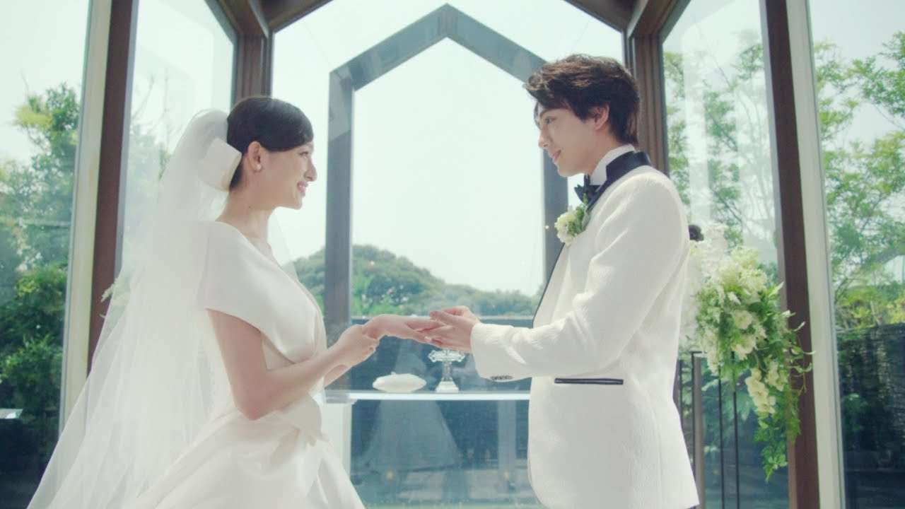 マイナビウエディングCM　ふたりの反省会篇　30秒Ver　出演／新田真剣佑・吉川愛 - YouTube