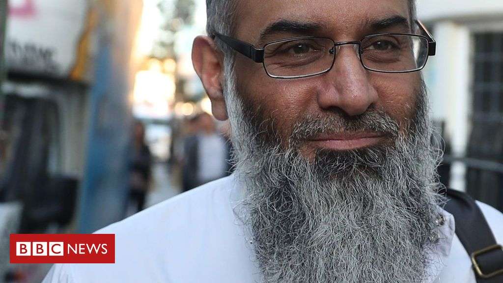 Anjem Choudary: Radical preacher released from prison - BBC News