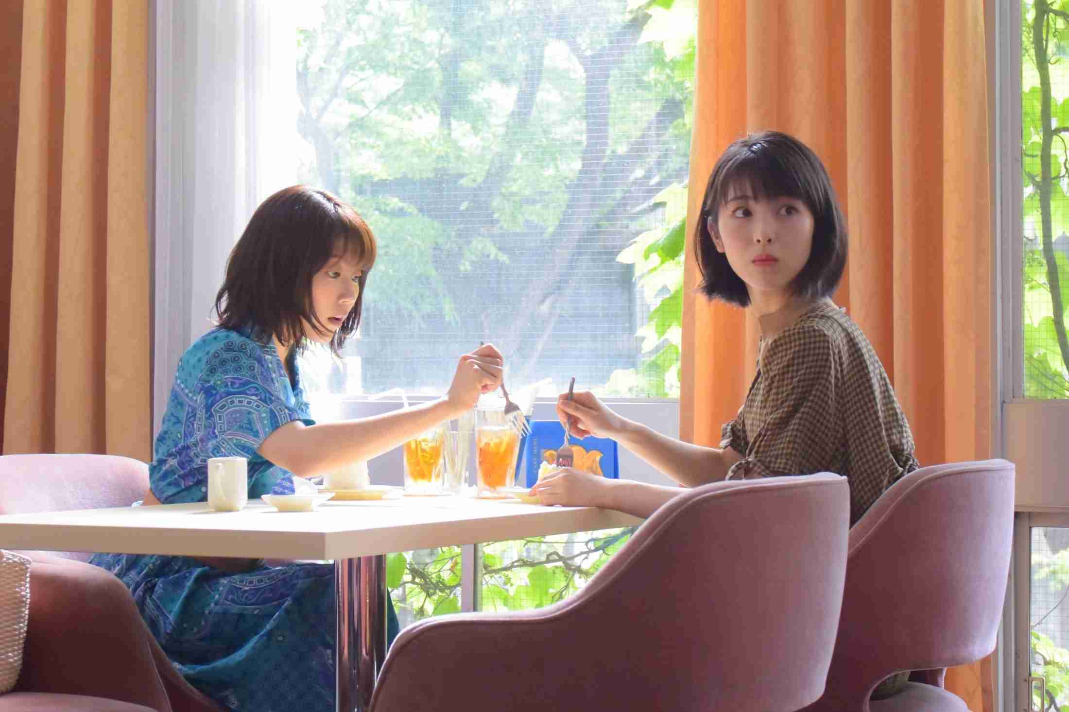 有村架純＆浜辺美波が姉妹役！可愛すぎる新CM（シネマトゥデイ） - Yahoo!ニュース