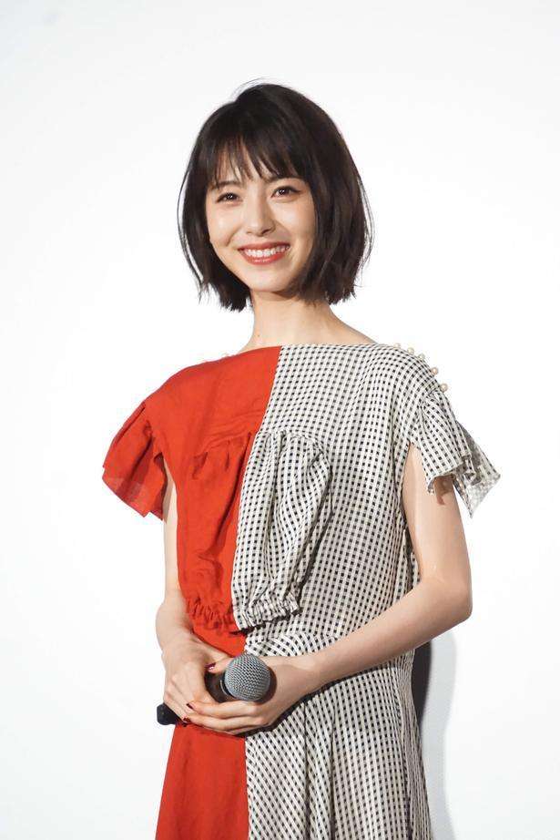 浜辺美波が大根を振り回す“世にもキュートな主人公”を熱演！SNSでも「かわいい！」の声続々！【視聴熱TOP3】（ザテレビジョン） - Yahoo!ニュース