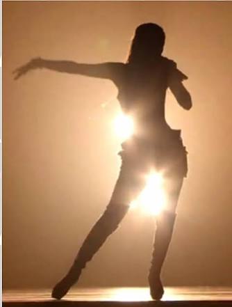 浜崎あゆみ、あの歌姫2人に寄せすぎていると批判殺到「髪型もメイクもパクリ」「これは意識しすぎ」