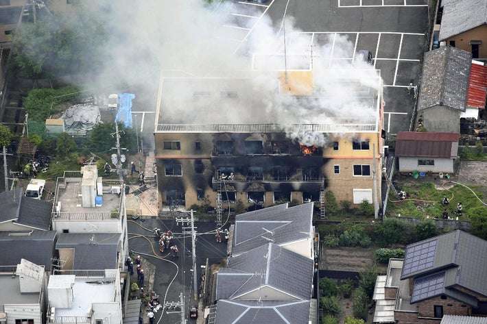 男「死ね」と叫び、ガソリンまく…京アニ放火 : 国内 : 読売新聞オンライン