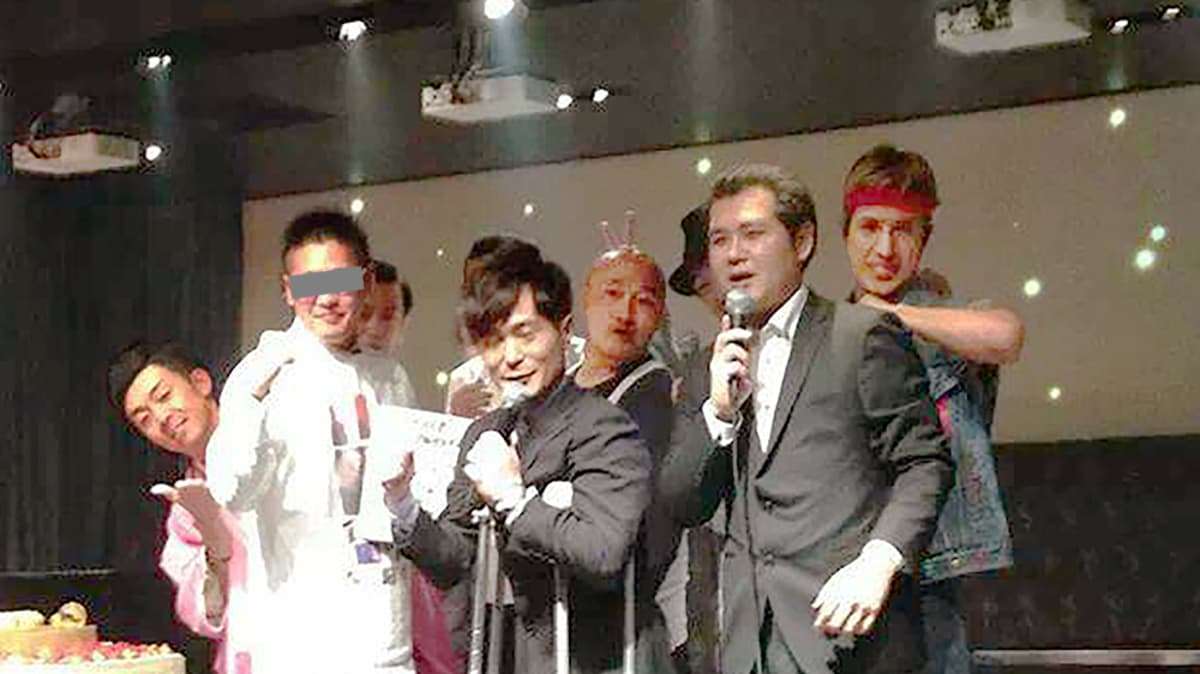 まだあった！　有名芸人たちが今度は「詐欺組織誕生会」で闇営業 | FRIDAYデジタル