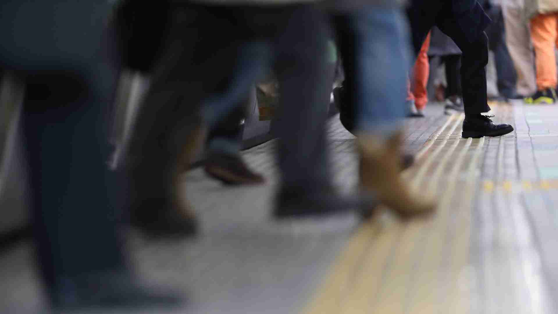 深夜の駅で泥酔女性の胸を触る男を目撃し通報　それでも警察は真剣に捜査しないという悲劇(前田恒彦) - 個人 - Yahoo!ニュース