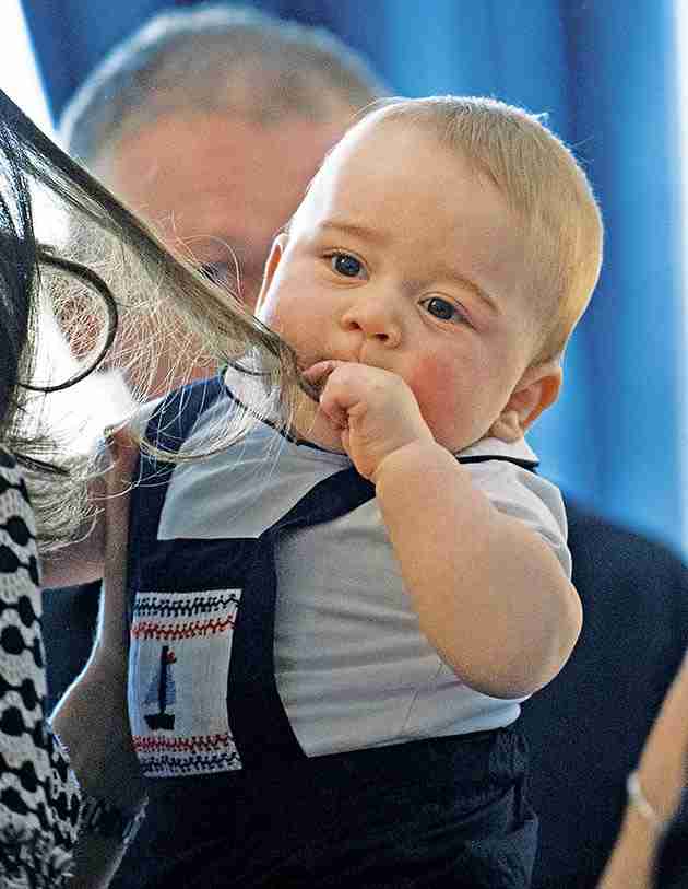 ジョージ英王子が6歳に、イングランド代表のユニフォーム姿公開