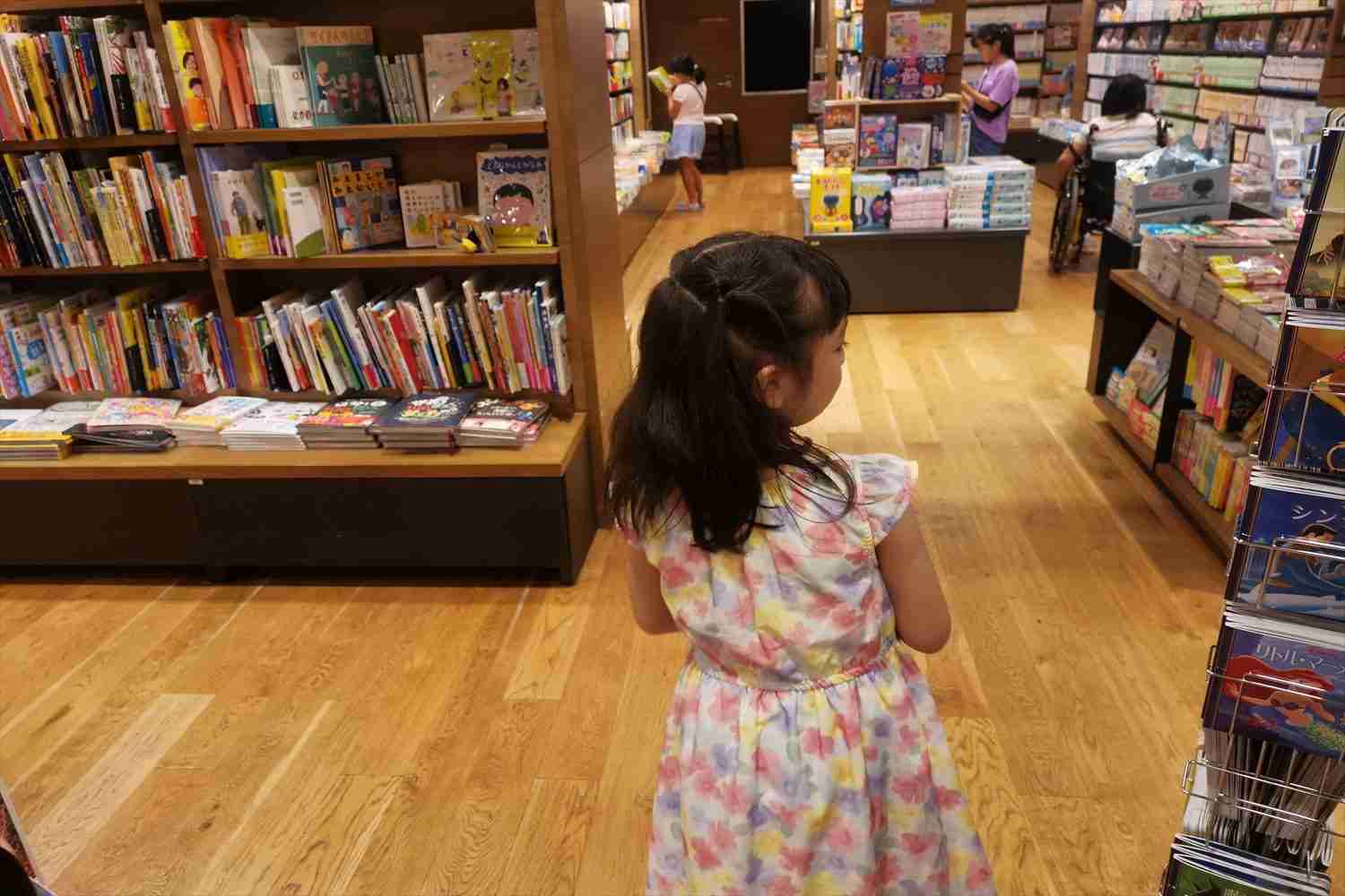 子供へのプレゼント「遊びに使える物」「勉強に使える物」どちらが親は嬉しい？　衝撃の結果は… – ニュースサイトしらべぇ