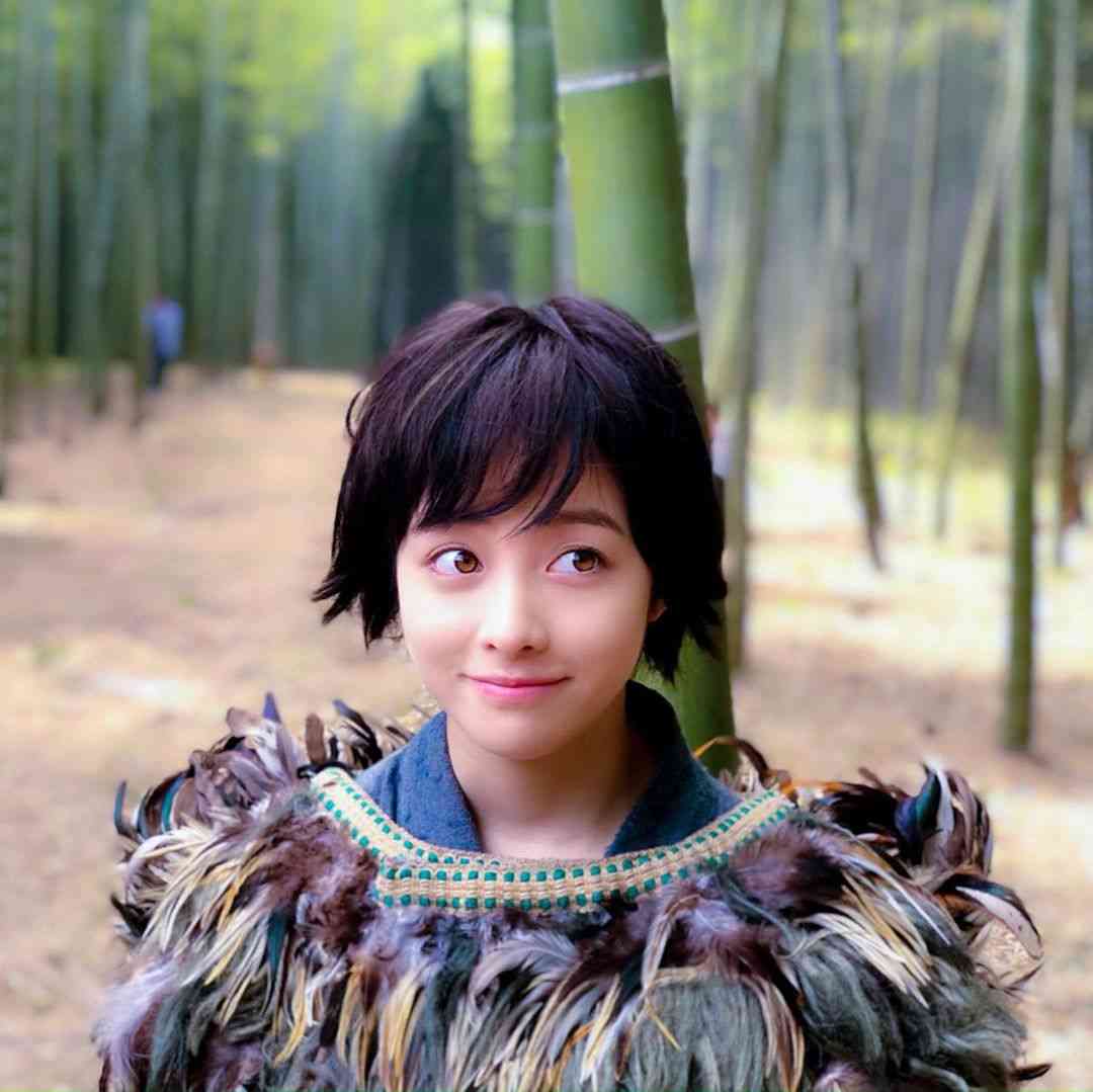 橋本環奈「キングダム」オフショット公開「可愛すぎる」の声殺到