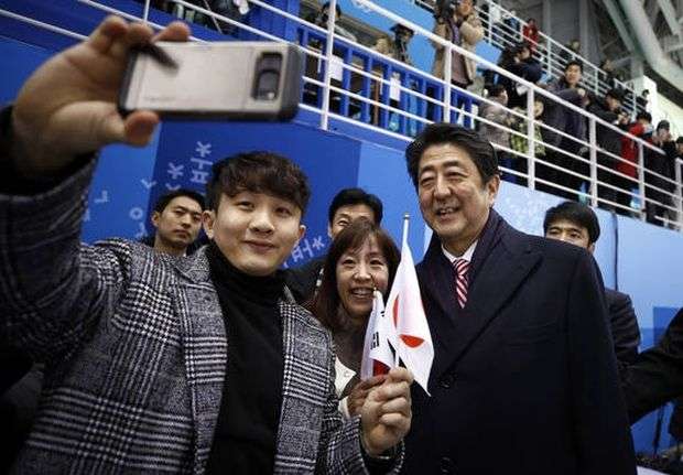 韓国人「まるでスーパースター、韓国を訪れた安倍が大人気すぎた件」 : カイカイ反応通信