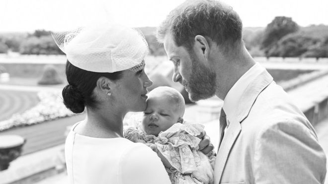 メーガン妃、ウィンブルドンテニスにサプライズ登場