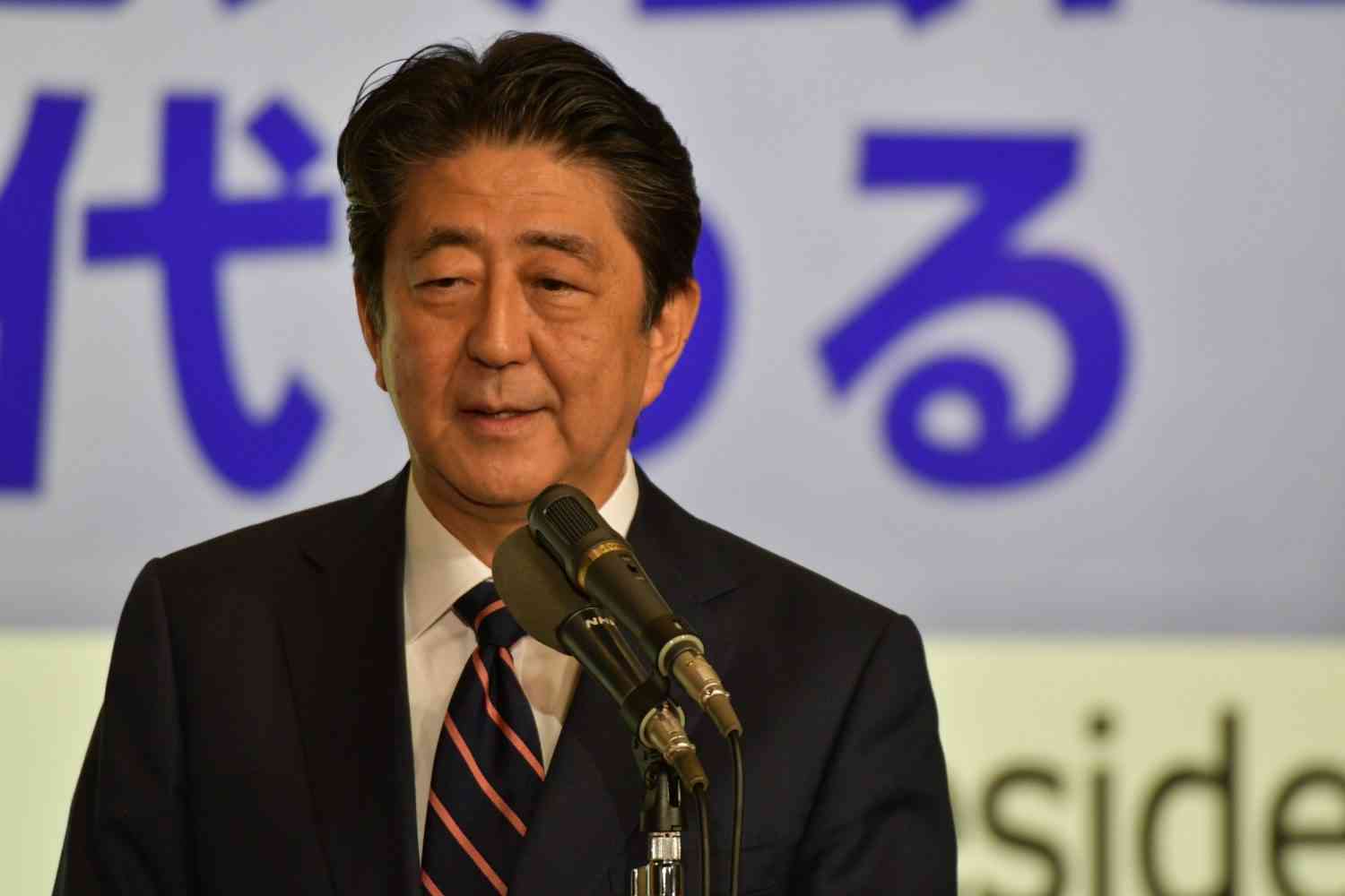 安倍首相と暴力団の癒着疑惑、「#ケチって火炎瓶」事件が国会で追及される!? | ハーバービジネスオンライン
