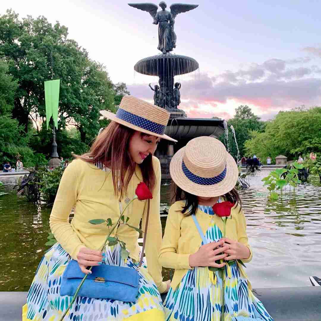 神田うの、NY旅行で家族ショット「素敵親子」「ご主人さまも映えますね」と反響