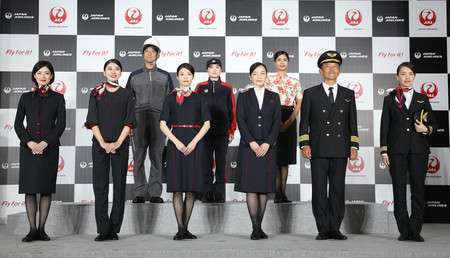 JAL、パンツスタイル初採用＝女性客室乗務員に、来春から新制服