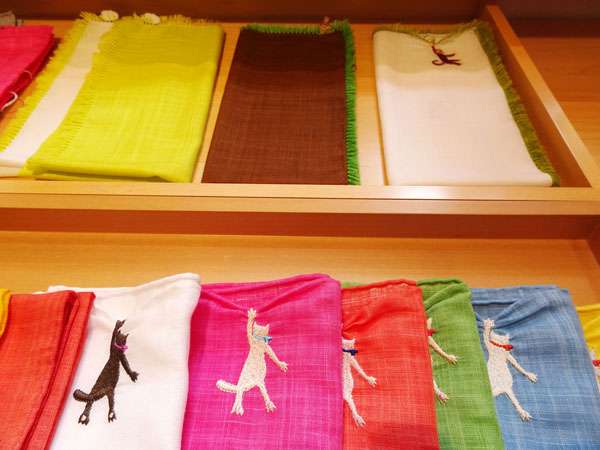 外国人はなぜ使わない?ハンカチとは日本特有の文化だった